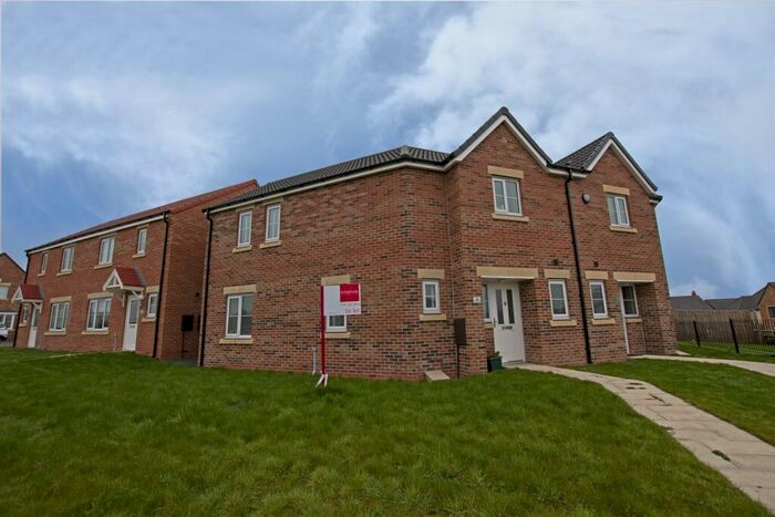 3 Bedroom House To Rent In Stonecrop Drive, Wideopen, NE13