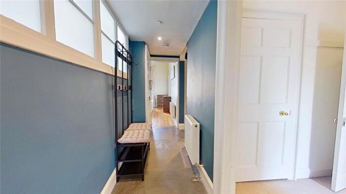 2 Bedroom Flat To Rent In Great King Street, Edinburgh, EH3