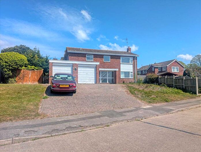 4 Bedroom Detached House For Sale In Marennes Crescent, Brightlingsea, CO7