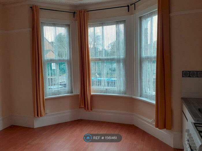 Studio To Rent In Stanton Road, Croydon, CR0