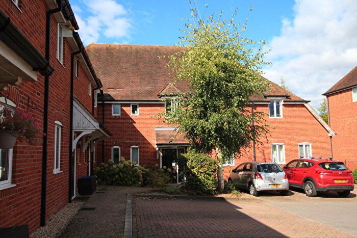 2 Bedroom Apartment For Sale In Abbey Gardens, Upper Woolhampton, Reading, Berkshire, RG7