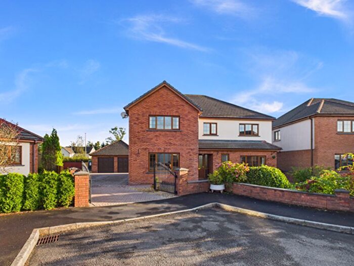 6 Bedroom Detached House For Sale In Gwynfan, Nantycaws, Carmarthen, SA32