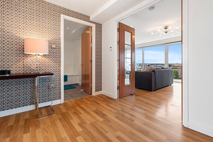 2 Bedroom Flat For Sale In Dunlop Street, Glasgow, G1
