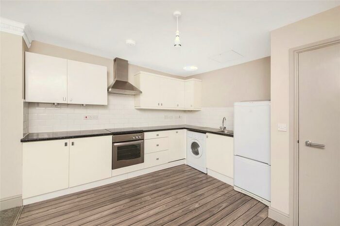 2 Bedroom Apartment To Rent In Gipsy Road, West Norwood, SE27