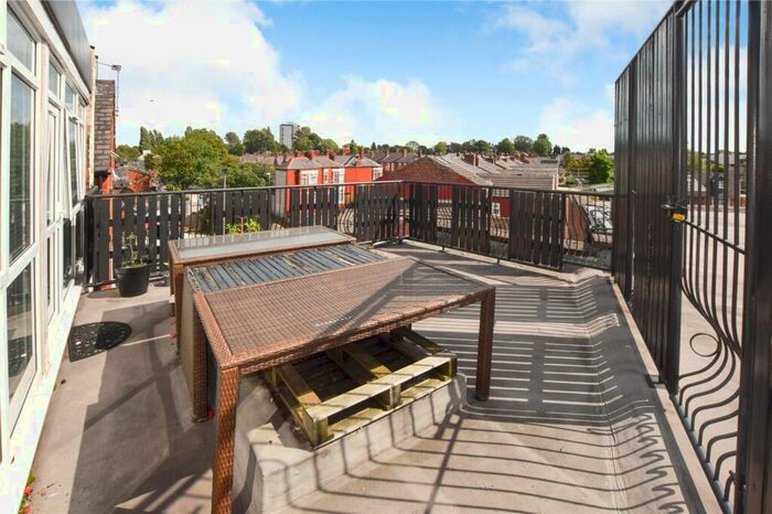 2 Bedroom Flat To Rent In Liverpool Road, Eccles, M30