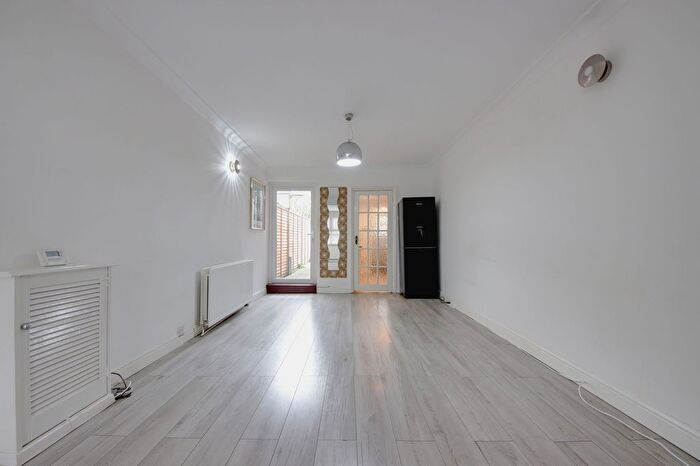 3 Bedroom Terraced House To Rent In York Road, Watford, WD18