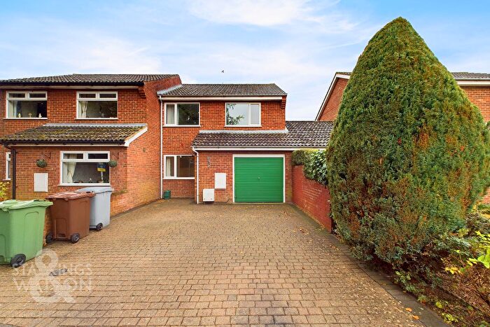 3 Bedroom Semi-Detached House To Rent In Nursery Close, Acle, Norwich, NR13