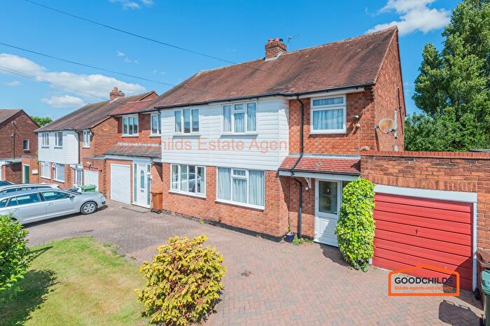 3 Bedroom Semi-Detached House To Rent In Sandringham Drive, Aldridge, WS9