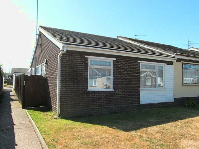 2 Bedroom Bungalow To Rent In Pelham Close, Dovercourt, Harwich, Essex, CO12