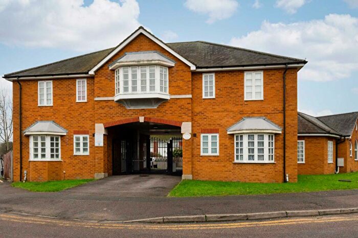 1 Bedroom Flat For Sale In Chessington Road, Ewell, Epsom, KT17