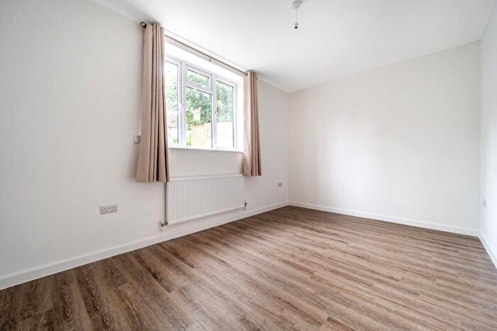 1 Bedroom Flat To Rent In Woodstock, Oxfordshire, OX20