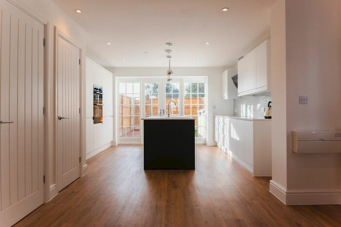 4 Bedroom Town House To Rent In High Street, Littlebourne, Canterbury, CT3