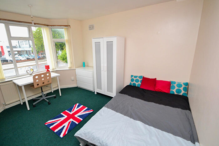 5 Bedroom Detached House To Rent In Derby Road, Lenton, Nottingham, NG7