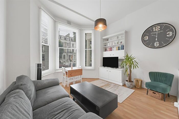 2 Bedroom Flat For Sale In Sutherland Avenue, London, W9