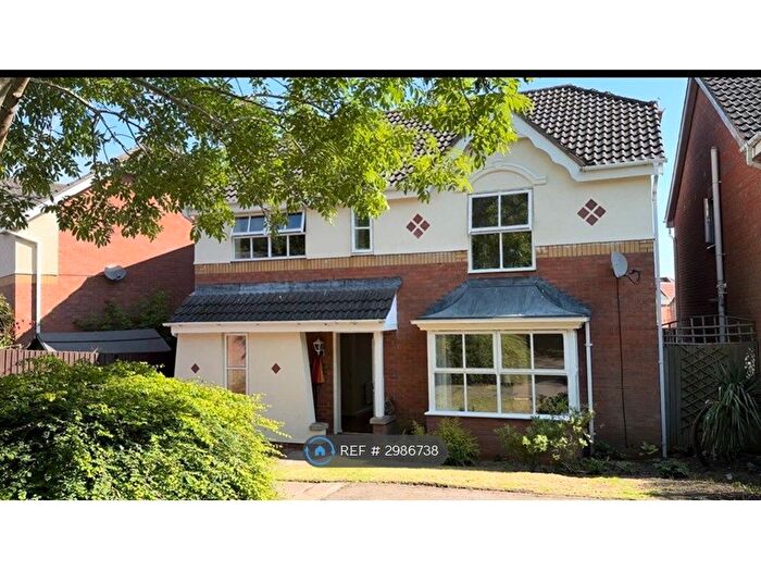 4 Bedroom Detached House To Rent In Furrow Close, Rugby, CV21