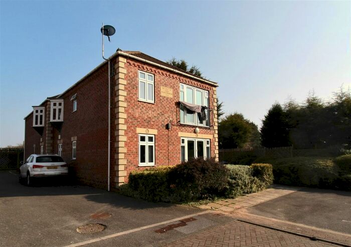 2 Bedroom Flat To Rent In Charlton Mews, Hull, HU9