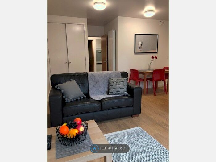 3 Bedroom Flat To Rent In Columbia Lodge, Southampton, SO16