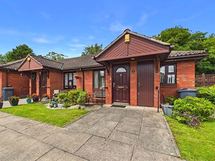 2 Bedroom Semi-Detached Bungalow For Sale In Ormond Avenue, Westhead, L40