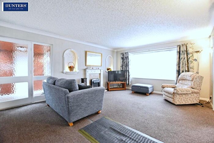 2 Bedroom Detached Bungalow For Sale In Lancaster Road, Scunthorpe, DN16