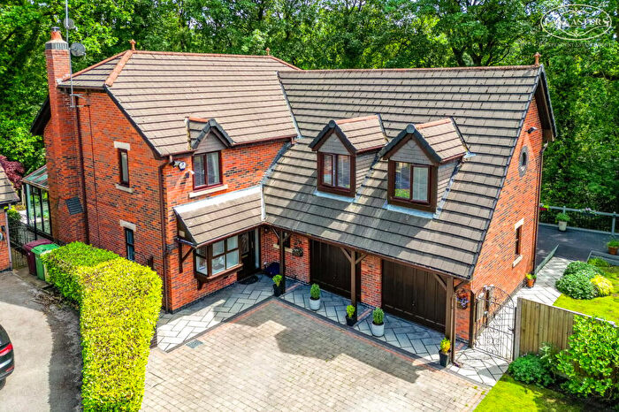 4 Bedroom Detached House For Sale In Ravens Wood, Heaton, Bolton, BL1