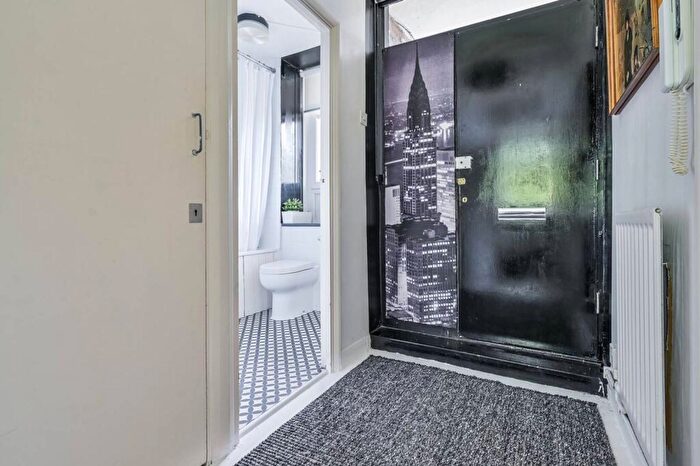 1 Bedroom Flat To Rent In Wenlock Street, Islington, London, N1