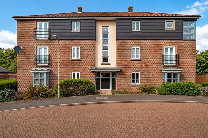 1 Bedroom Flat For Sale In Warner Close, Basingstoke, Hampshire, RG24
