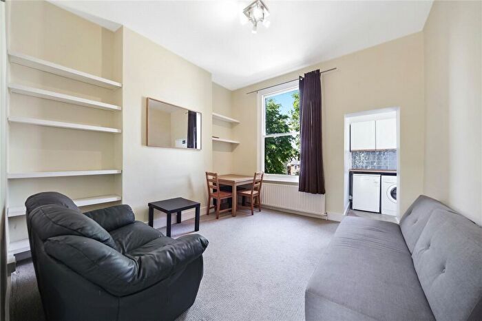 2 Bedroom Flat To Rent In Louvaine Road, Battersea, London, SW11