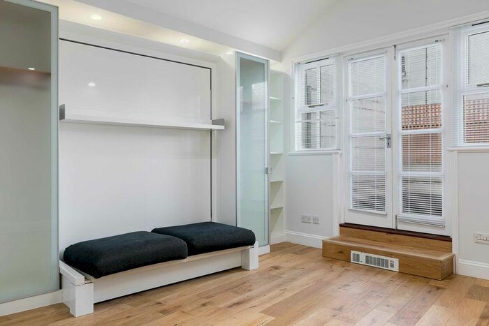 Studio To Rent In Craven Road, Lancaster Gate, London, W2