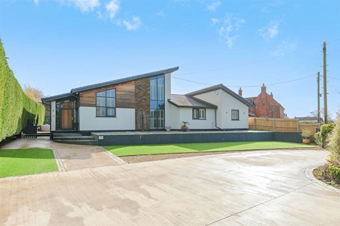 4 Bedroom Detached Bungalow For Sale In Warton Lane, Austrey, CV9