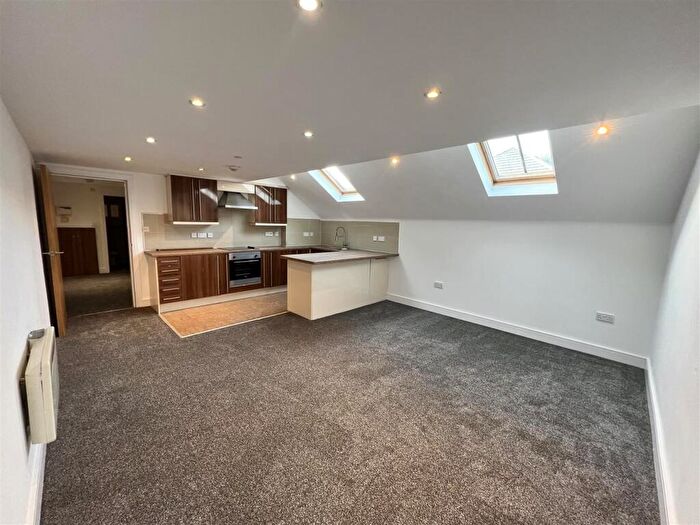 2 Bedroom Apartment To Rent In - Lark Lane, Liverpool, L17