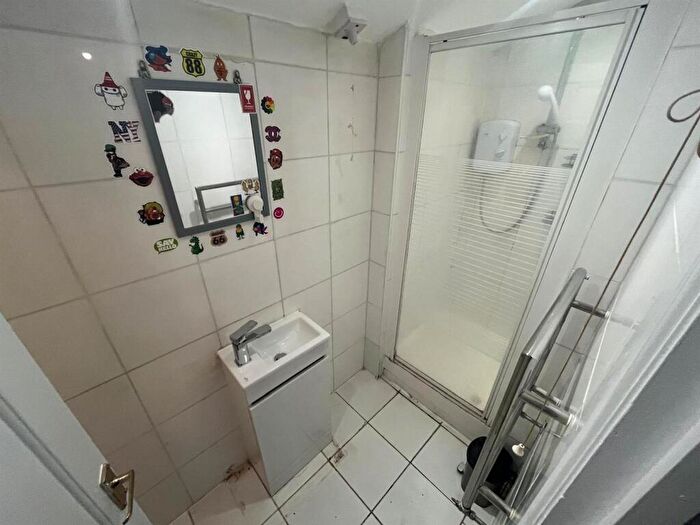 4 Bedroom Terraced House To Rent In Gladstone Mews, Cavendish Road, London, NW6