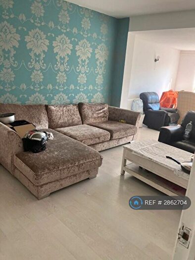 4 Bedroom Terraced House To Rent In Queenborough Gardens, Ilford, IG2