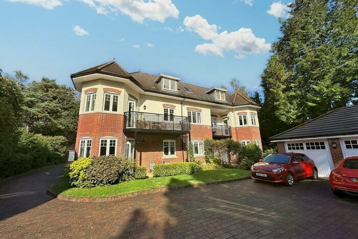 2 Bedroom Penthouse For Sale In Ferndown, BH22