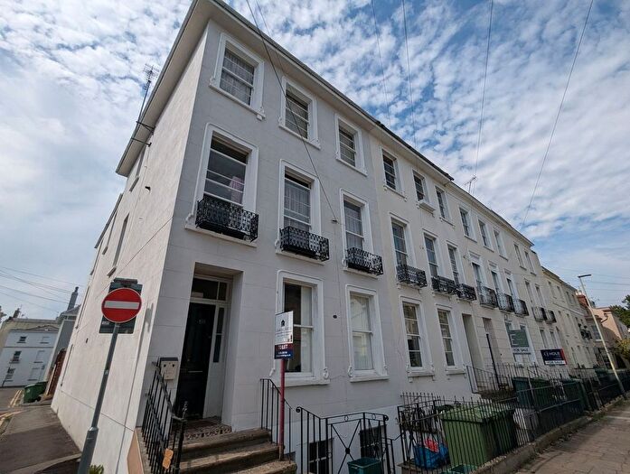 1 Bedroom Flat To Rent In Flat, Montpellier Villas, Cheltenham, GL50