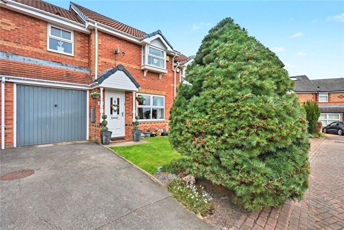 3 Bedroom Town House For Sale In The Wickets, Colton, Leeds, West Yorkshire, LS15