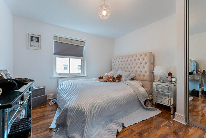 1 Bedroom Flat To Rent In Sherbrooke Way, Worcester Park, KT4