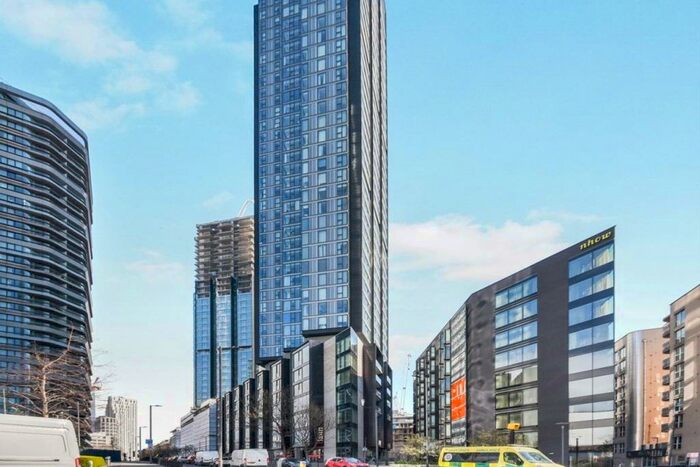 2 Bedroom Apartment To Rent In Carrara Tower, City Road, Islington, EC1V