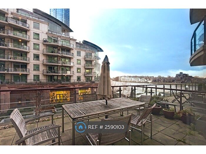 2 Bedroom Flat To Rent In Drake House, London, SW8