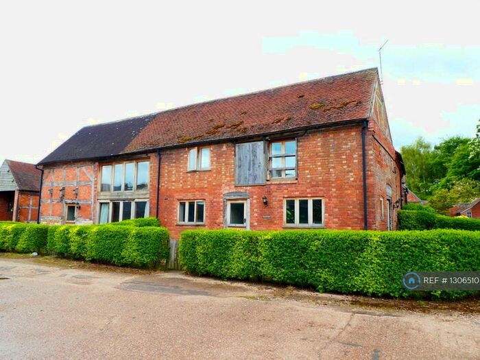 3 Bedroom Semi-Detached House To Rent In Hunningham, Leamington Spa, CV33