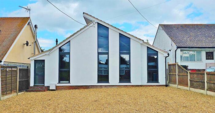 3 Bedroom Detached Bungalow For Sale In Edith Road, Kirby-Le-Soken, CO13