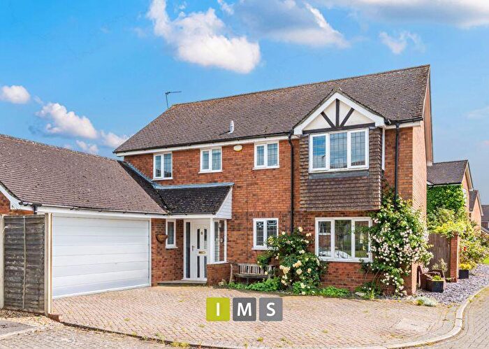 5 Bedroom Detached House For Sale In Spencer Gardens, Charndon, OX27