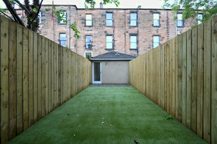 Studio To Rent In Ruskin Lane, Glasgow, G12