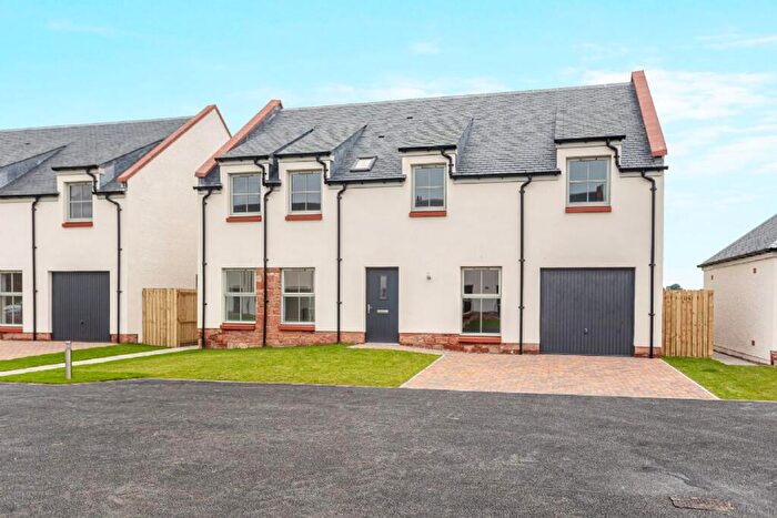 5 Bedroom Detached House For Sale In , Fairfield Farm Steading, Kippen, FK8