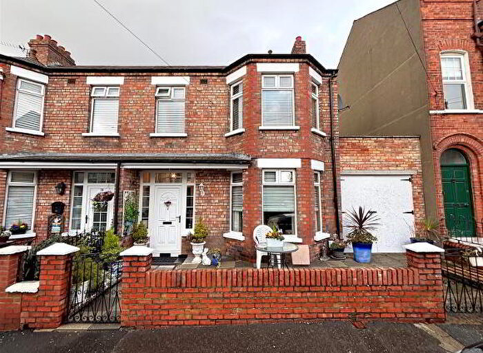 3 Bedroom End Of Terrace House For Sale In Willowbank Gardens, Belfast, BT15