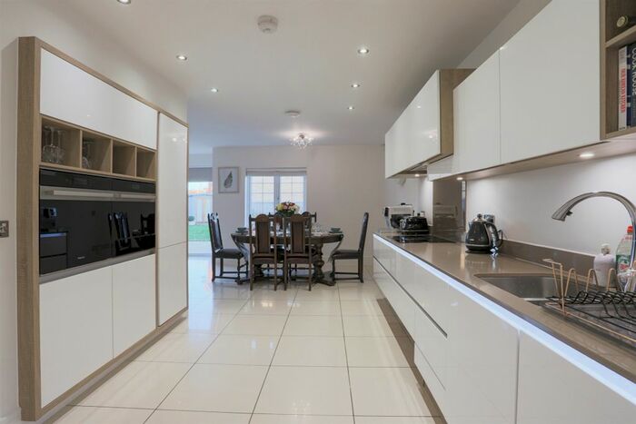 5 Bedroom Detached House For Sale In Winter Close, Stamford Bridge, York, YO41