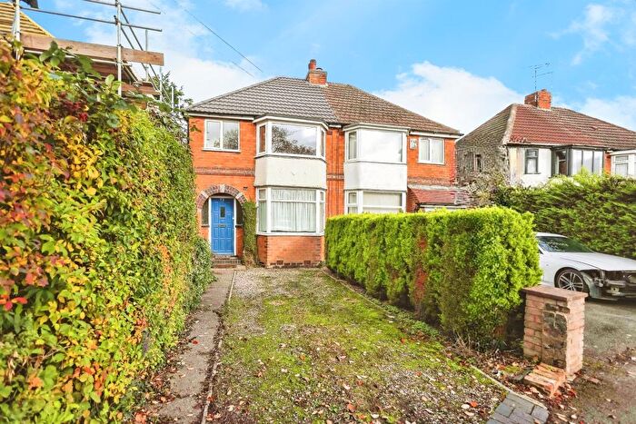 3 Bedroom Semi Detached House For Sale In Wellsford Avenue, Solihull, B92