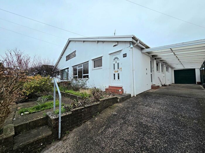 3 Bedroom Semi-Detached Bungalow To Rent In Castle View, Bridgend, CF31