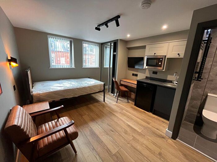 6 Bedroom House To Rent In Hubert Road, Birmingham, B29