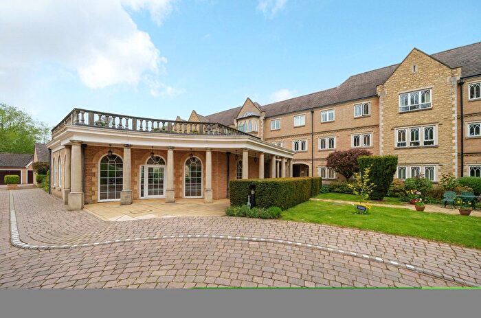 2 Bedroom Flat For Sale In The Cloisters, Pegasus Grange, Whitehouse Road, Oxford, OX1