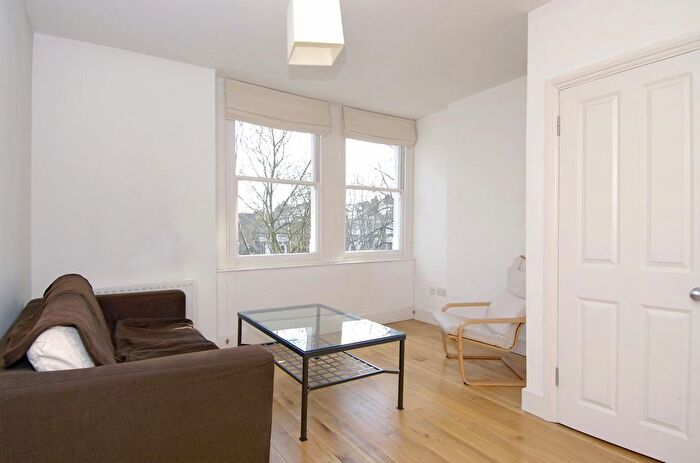 1 Bedroom Flat To Rent In Highbury New Park, London, N5